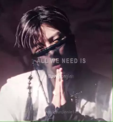 DIVINE<3 by hyunjinnie143