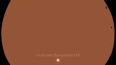 Golden brown <3 by hyunjinnie143