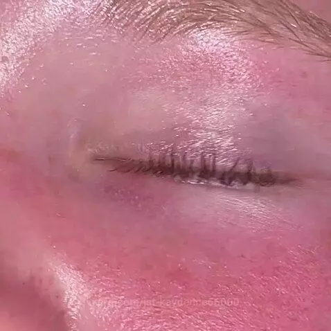 what color is my eye, green or blue? by jst-kaydence66000