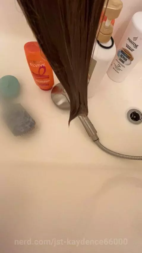 pov ur hair is thick and likes to hold on to water ( I WAS S... by jst-kaydence66000