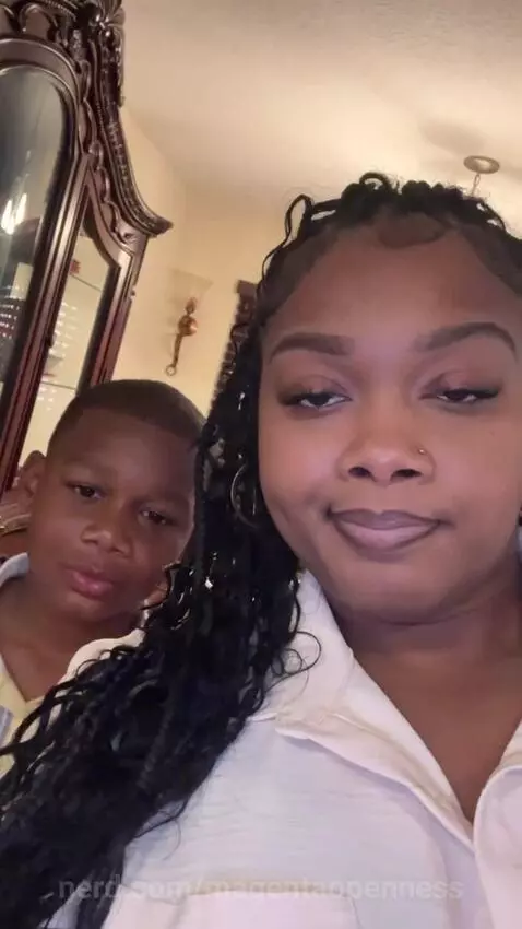 Love me🥹❤️❤️‍🔥 by magentaopenness