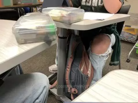 I won the class spelling bee only 3 of us did it i won aaliy... by partyinjury