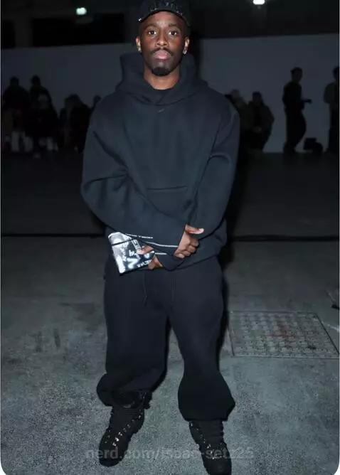 When u look fine as hell in the mirror but the camera hi the... by isaac-setz25