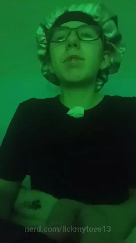 Bored by lickmytoes13