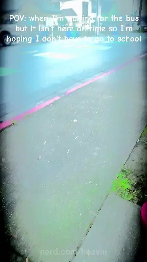 THE BUS CAME AS SOON AS I FINISHED THIS!!!!!!! by heavin