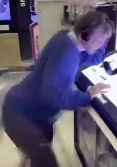 BRO WAS MOVING  WITH THE VIBEZZ by trayb