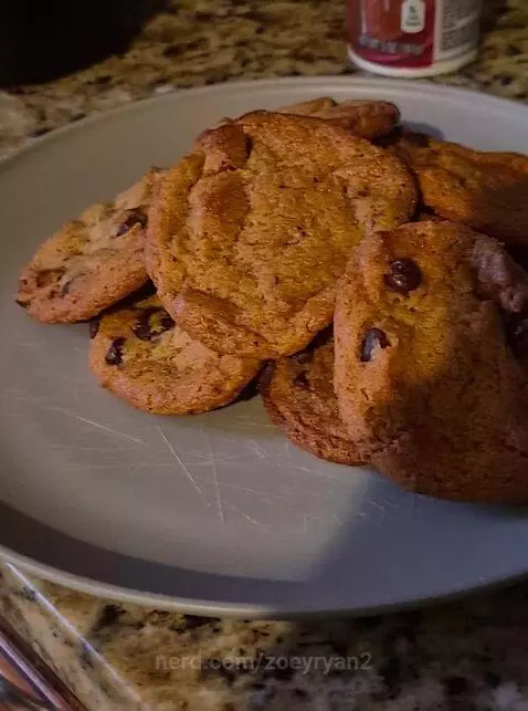 Bro I eat too much and im skinny lol by zoeyryan2