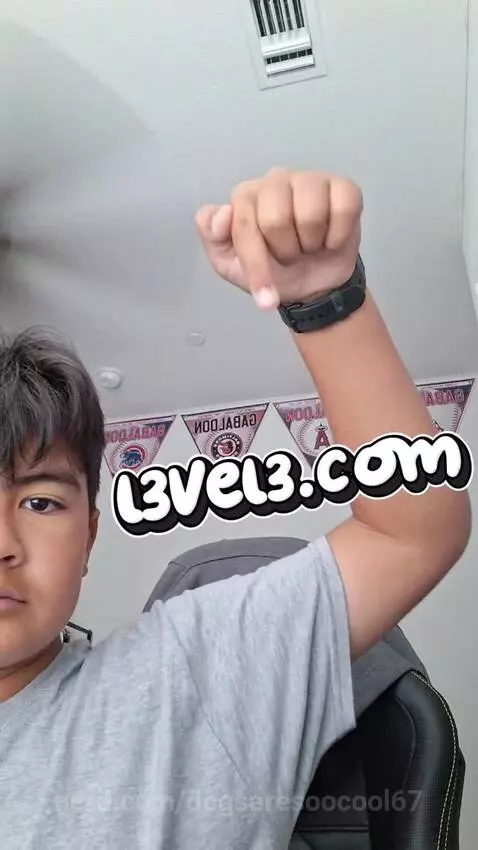 helpmeget10followers by dogsaresoocool67