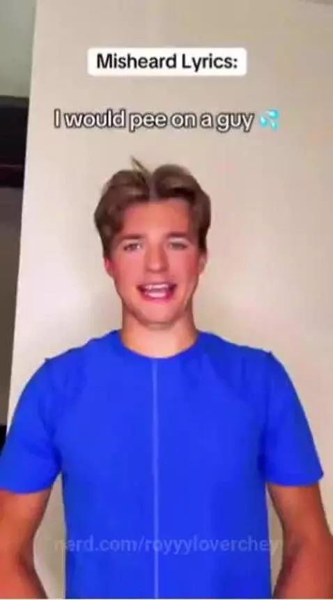 I'm blue by royyyloverchey