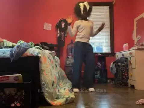 Video by queenbaddiethatstea