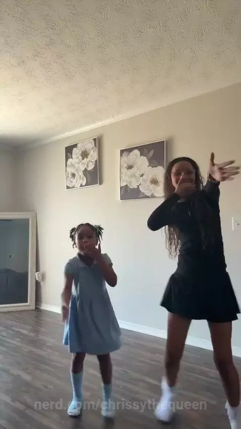 Sister duo ig? by chrissythequeen