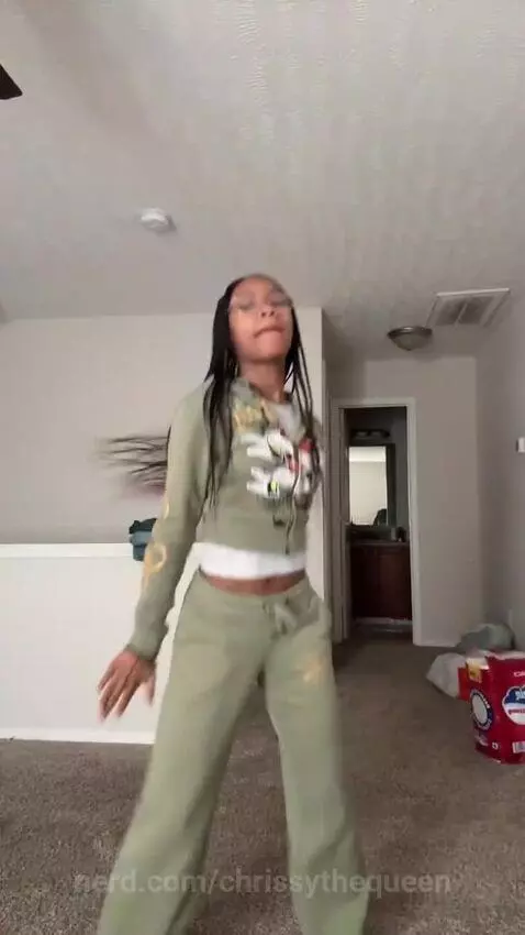 Dancey dance by chrissythequeen