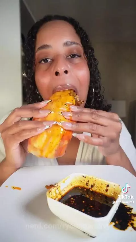 Mukbang by ryoungandivy