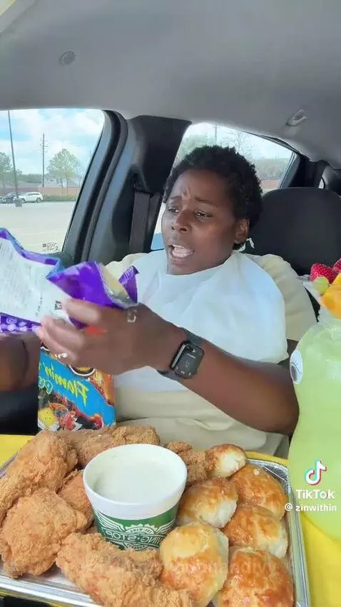 Mukbang by ryoungandivy