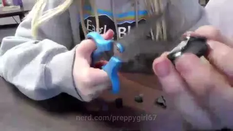 cut stuff in class by preppygirl67