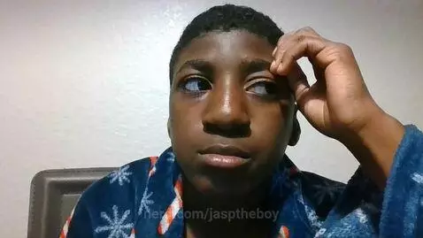 his voice is not giveing by jasptheboy