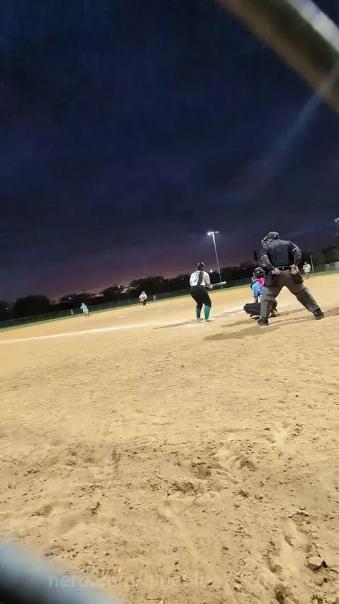 My sister playing softball 🥎 by blueblue102017