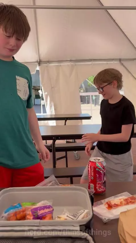 Video by thinsofthings