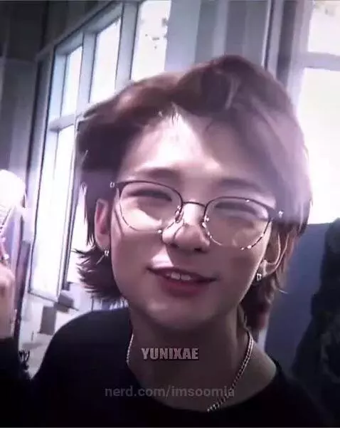 OMGG THEY LOOK YOUNGER😜😜
Bangchan n hyunjin my daddy's by imsoomia