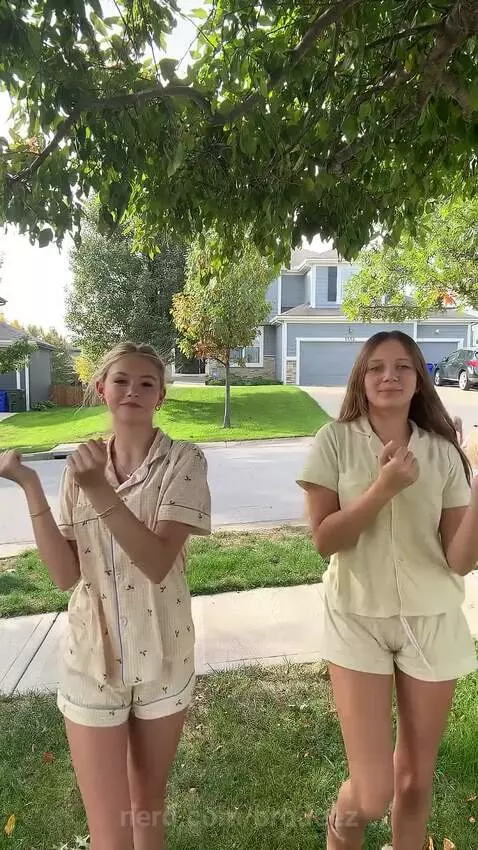 Mt friends danced this tiktok dance pt 10 by brodeez