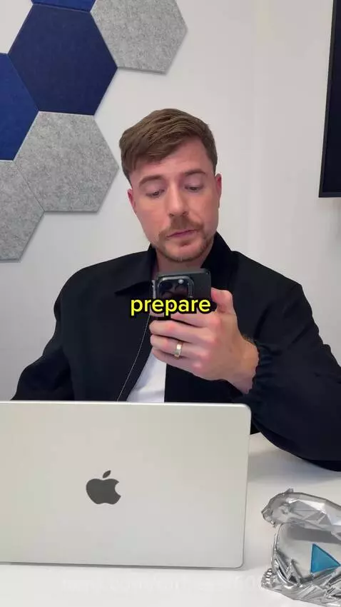 Getting ready for the book launch 👀🎉 by mrbeast6000
