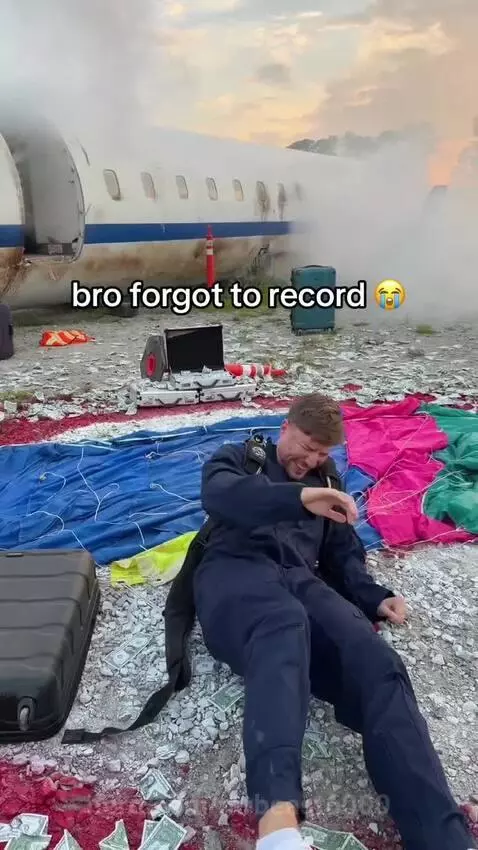 Bro forgot to record by mrbeast6000