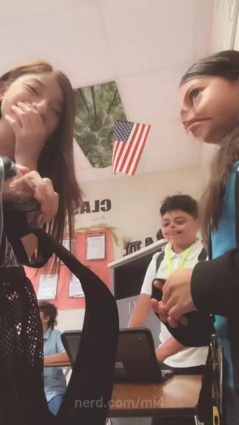 Video by mi4